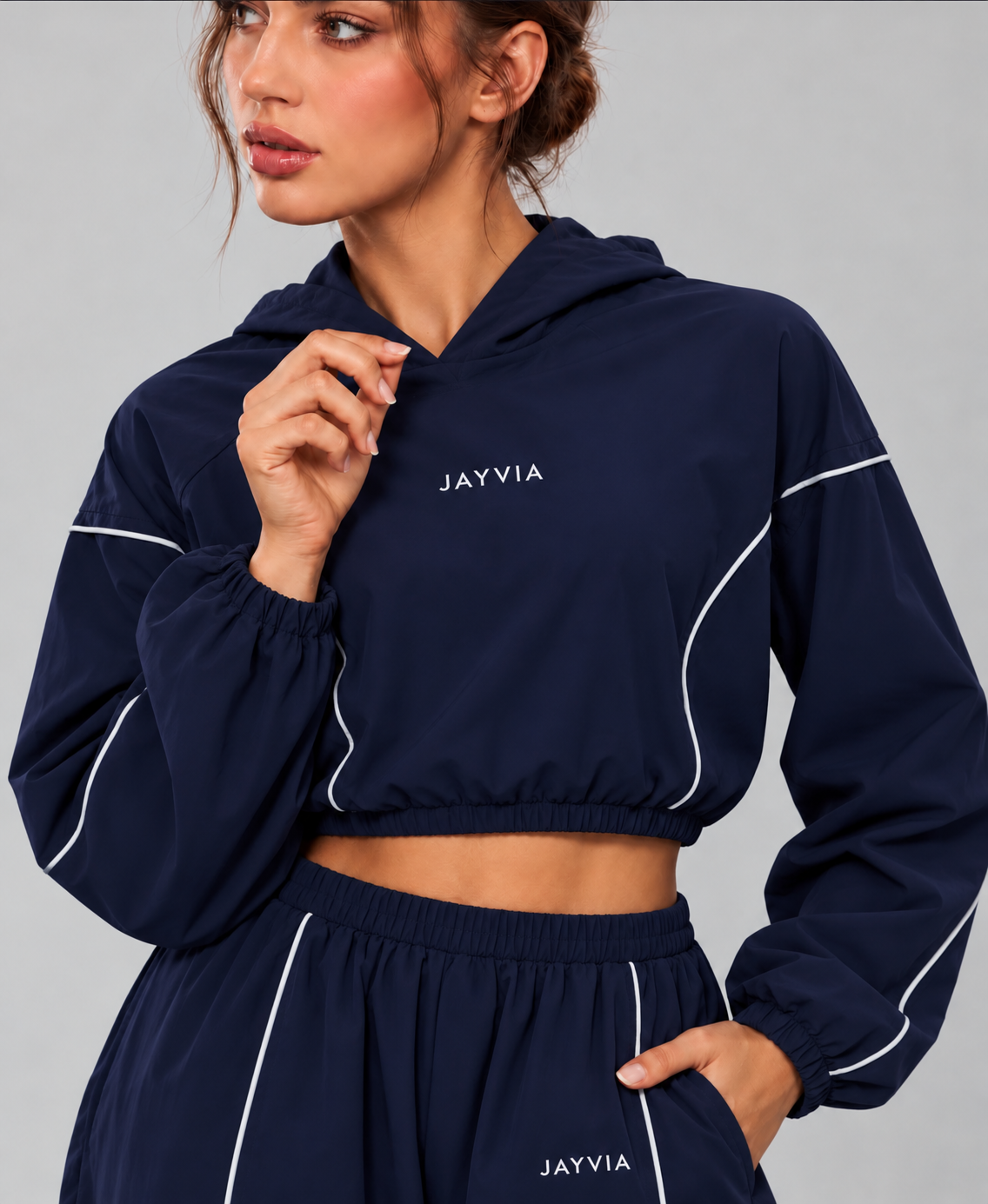JAYVIA Afterglow Piped Hooded Cropped Top – Navy